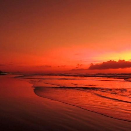 Apartamento Temporada pé na areia Mongaguá Esterno foto